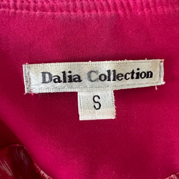 Dalia Collection Fuchsia lapel collar, single-breasted jacket. - Picture 3 of 3